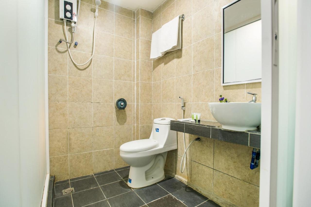סמפורנה Oyo 89712 Grand Inn מראה חיצוני תמונה