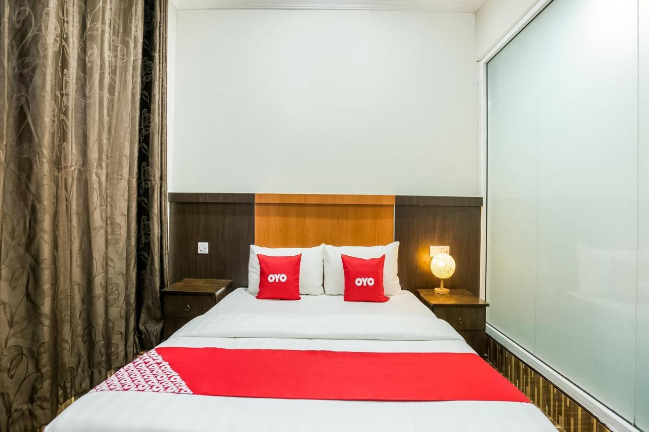 סמפורנה Oyo 89712 Grand Inn מראה חיצוני תמונה