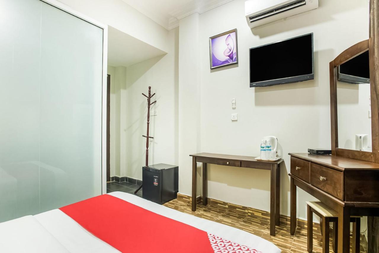 סמפורנה Oyo 89712 Grand Inn מראה חיצוני תמונה